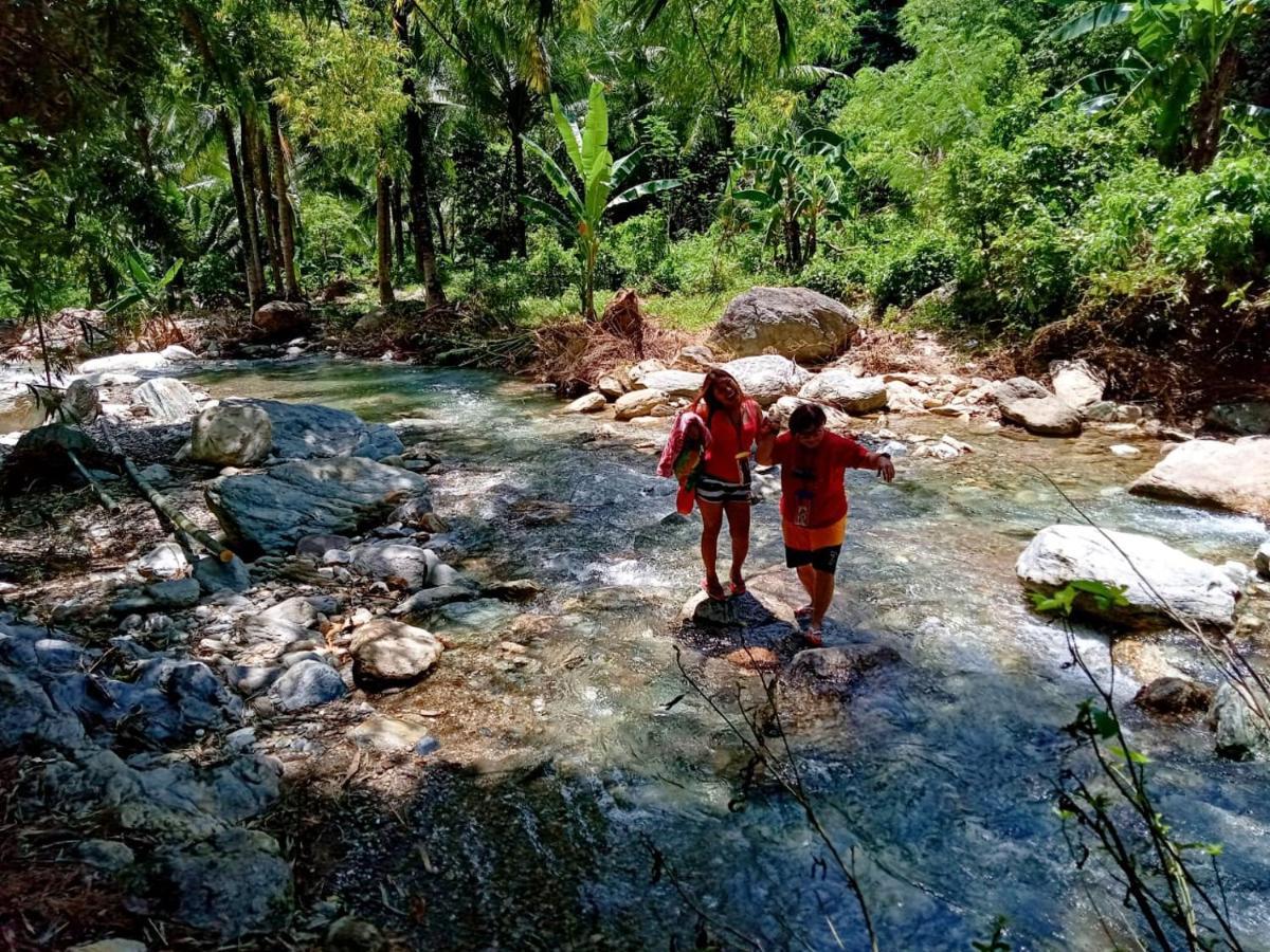 Riverside At Aninuan Accommodation And Food Puerto Galera Ngoại thất bức ảnh