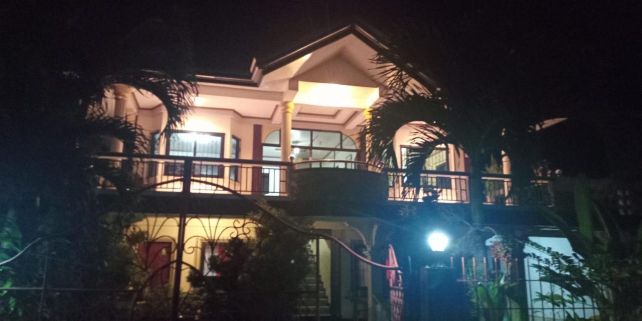 Riverside At Aninuan Accommodation And Food Puerto Galera Ngoại thất bức ảnh