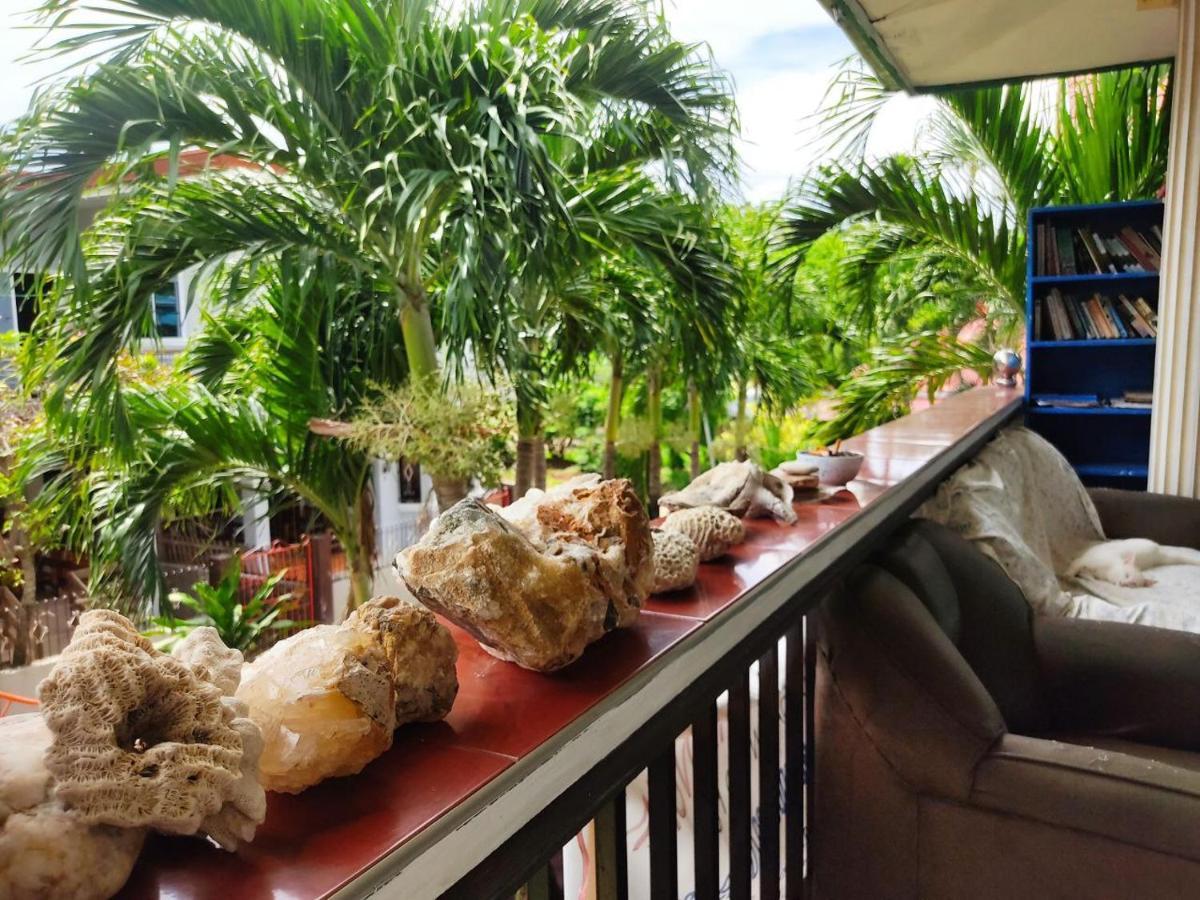 Riverside At Aninuan Accommodation And Food Puerto Galera Ngoại thất bức ảnh