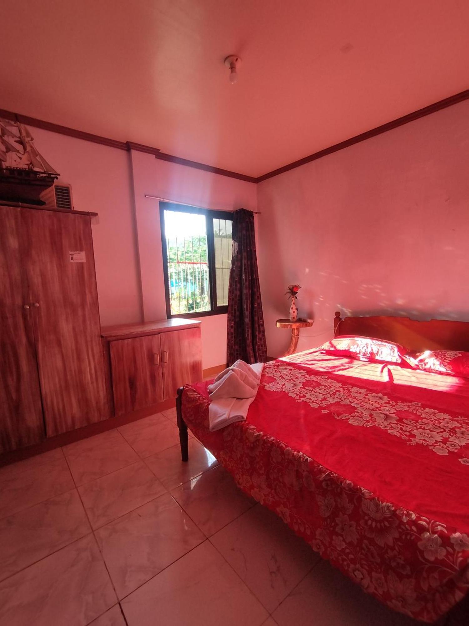 Riverside At Aninuan Accommodation And Food Puerto Galera Ngoại thất bức ảnh